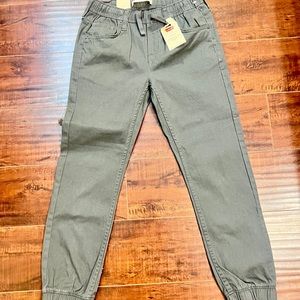 NWT! Boys Levi’s Jogger Jeans - Size M - Revolver Grey